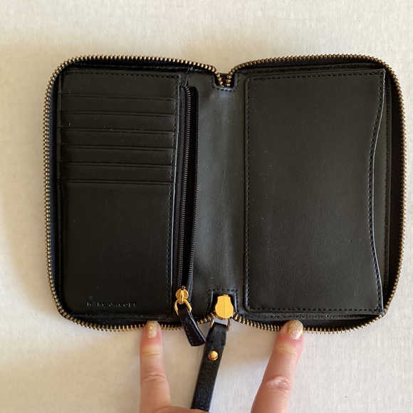 Marc Jacob’s wallet black wristlet - Picture 4 of 5